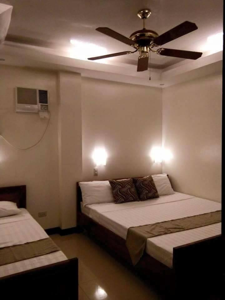 Relucio Traveller'S Pension El Nido Esterno foto